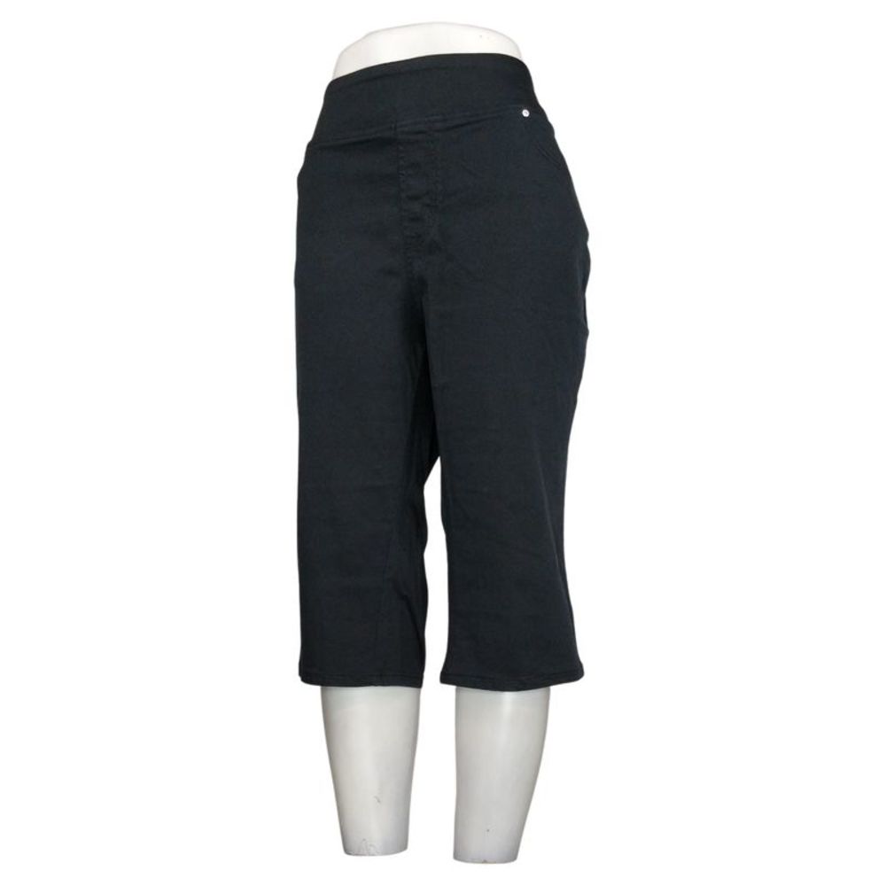 Belle by Kim Gravel Black Capri Pants